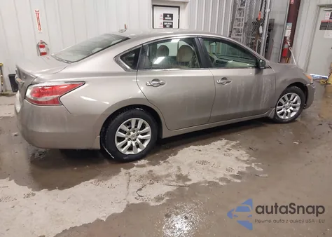 2015 Nissan Altima 2.5 S из США, поврежденный, VIN 1N4AL3AP9FC249922